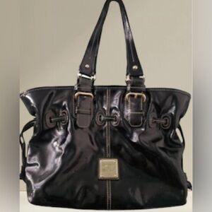 Dooney & Bourke patent leather purse